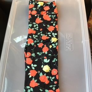NWT LuLaRoe TC Floral Leggings - Mini Roses